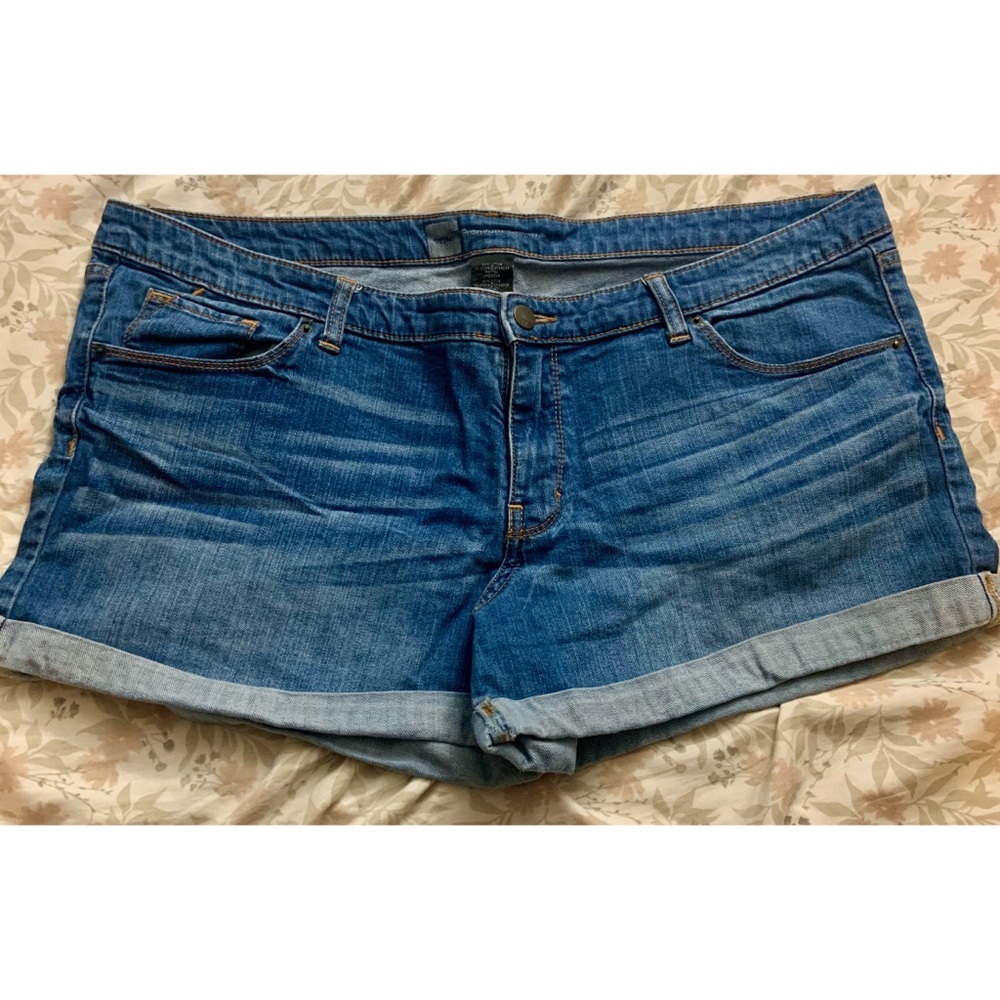 🆕 Mossimo Shorts!